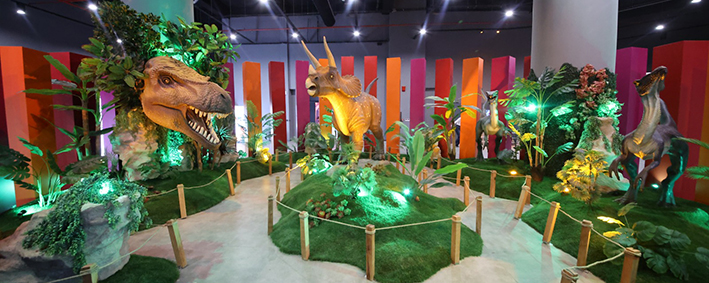 Atatürk Bi̇li̇m Merkezi̇ Bi̇li̇m Tutkunlarinin Buluşma Noktasi Oldu (2)