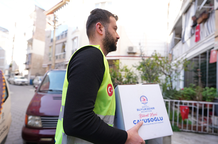 Büyükşehir Ile Ramazan Bereketi Kapı Kapı Yayılıyor (3)