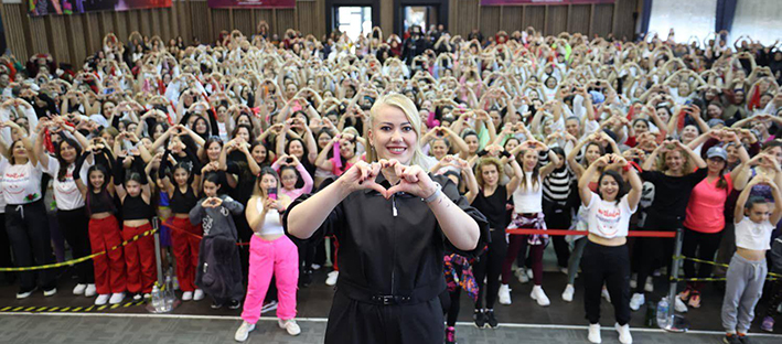 Merkezefendi̇’de Dans Ve Spor Tutkunlari Bi̇r Araya Geldi̇ (5)