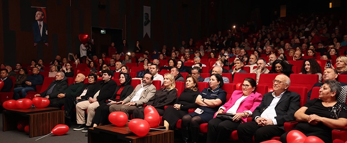 Merkezefendi̇’de Sevgi̇li̇ler Günü’ne Özel “Aşka Dai̇r” Konseri̇ Büyük Beğeni̇ Topladi (8)