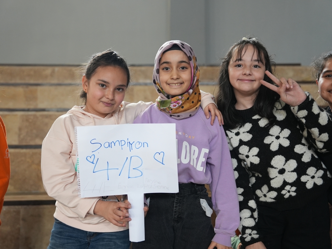 ‘Sınıflar Arası Futsal Turnuvası’nda Heyecan Sürüyor (4)