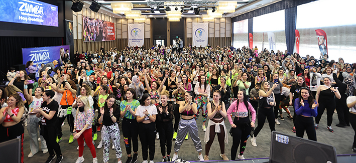 Zumba Tutkunlari Merkezefendi̇'de Buluşacak (4)