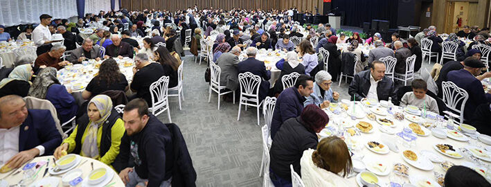 Başkan Doğan Gazi̇ Ve Şehi̇t Yakinlari İle İftarda Bi̇r Araya Geldi̇ (11)