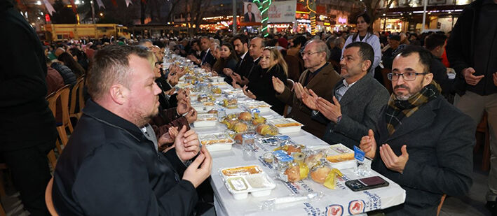 Binlerce Kişi Delikliçınar Meydanı’nda Bir Araya Geldi (9)