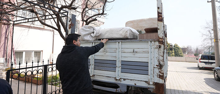 Büyükşehir’in Taşınma Desteği Ailelerin Yüzünü Güldürüyor (4)
