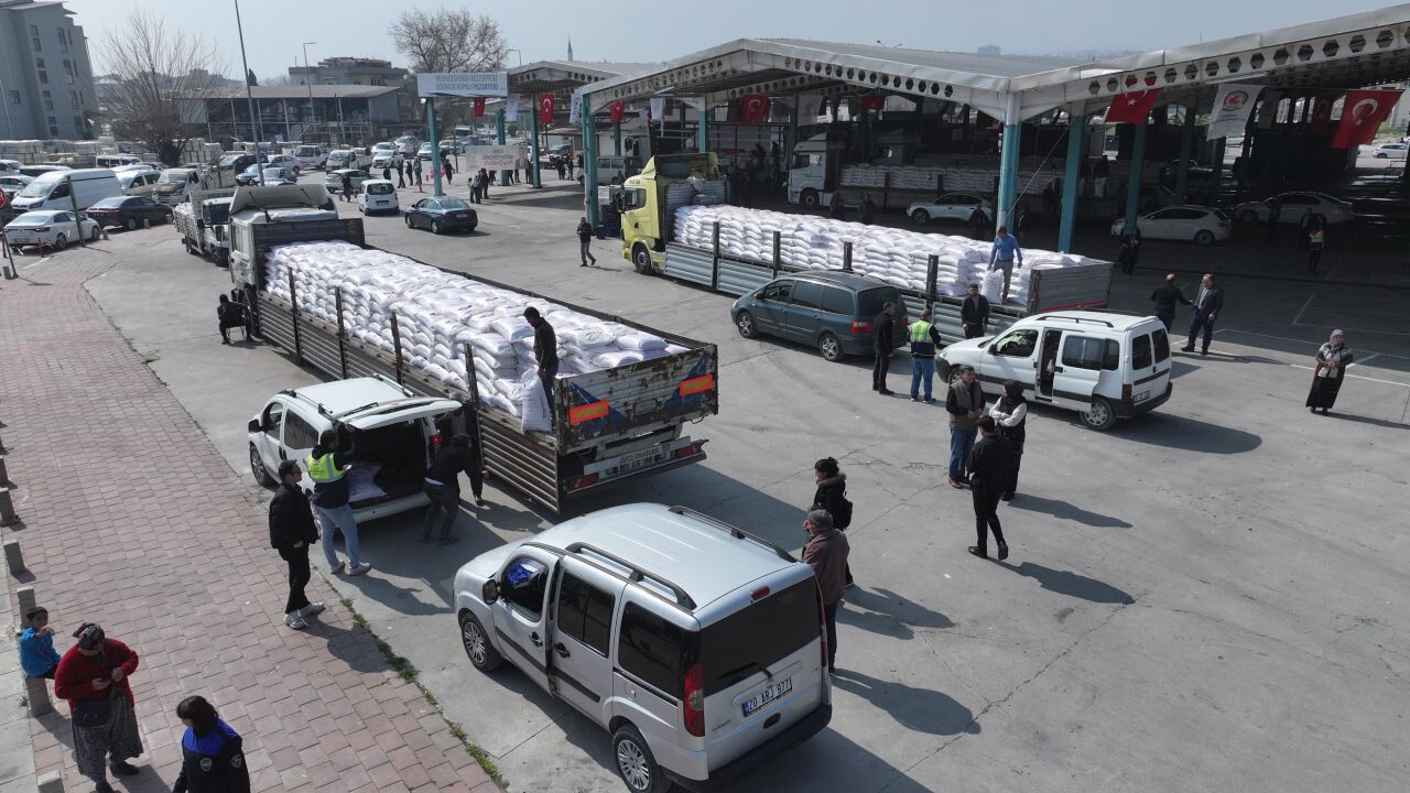 Denizli Büyükşehir’den Üreticiye 2 Milyon Kiloluk Gübre Desteği (11)