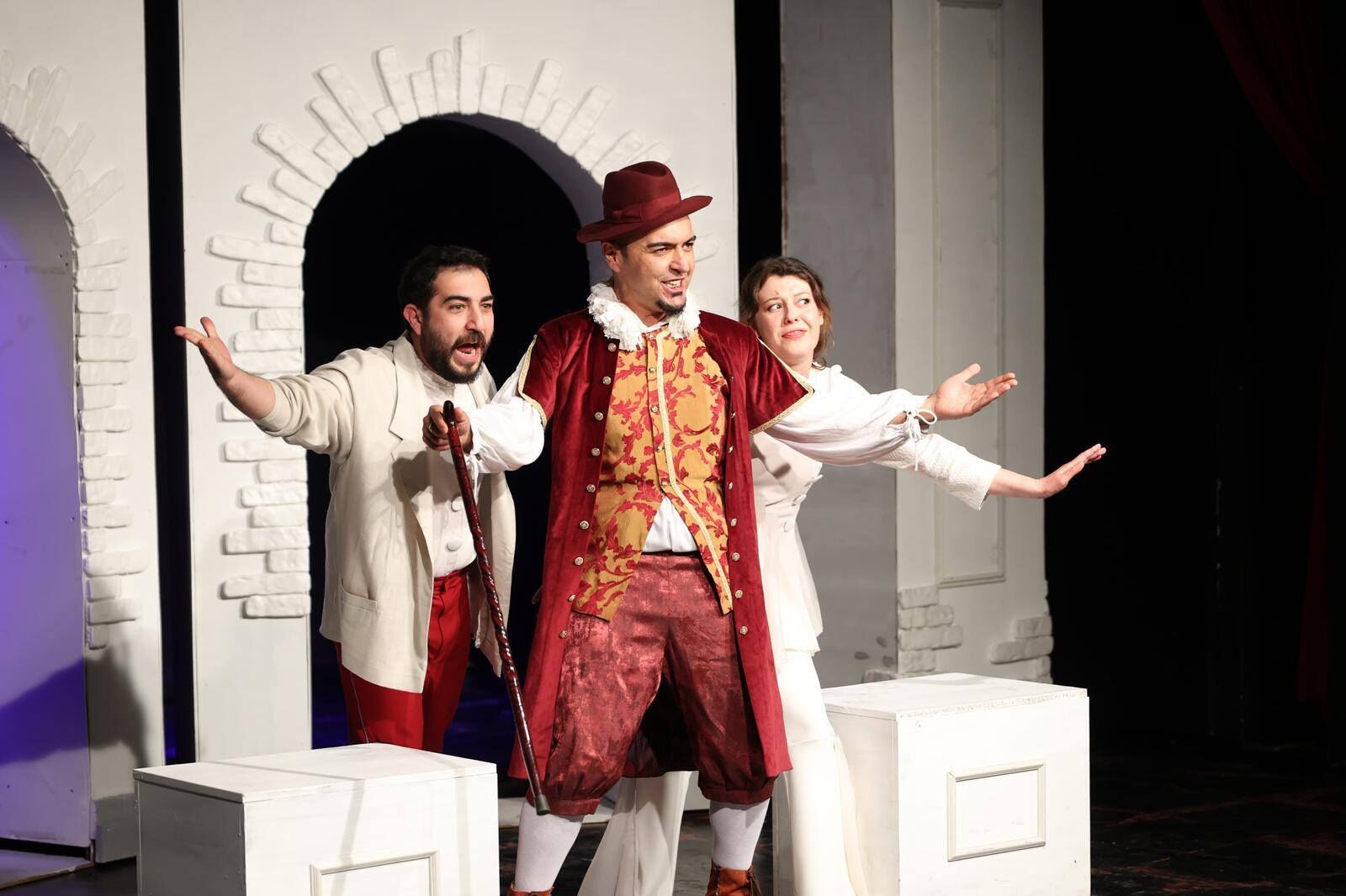 Merkezefendi̇ Kent Ti̇yatrosu'nun Mart Ayi Oyun Takvi̇mi̇ Yayinlandi (3)