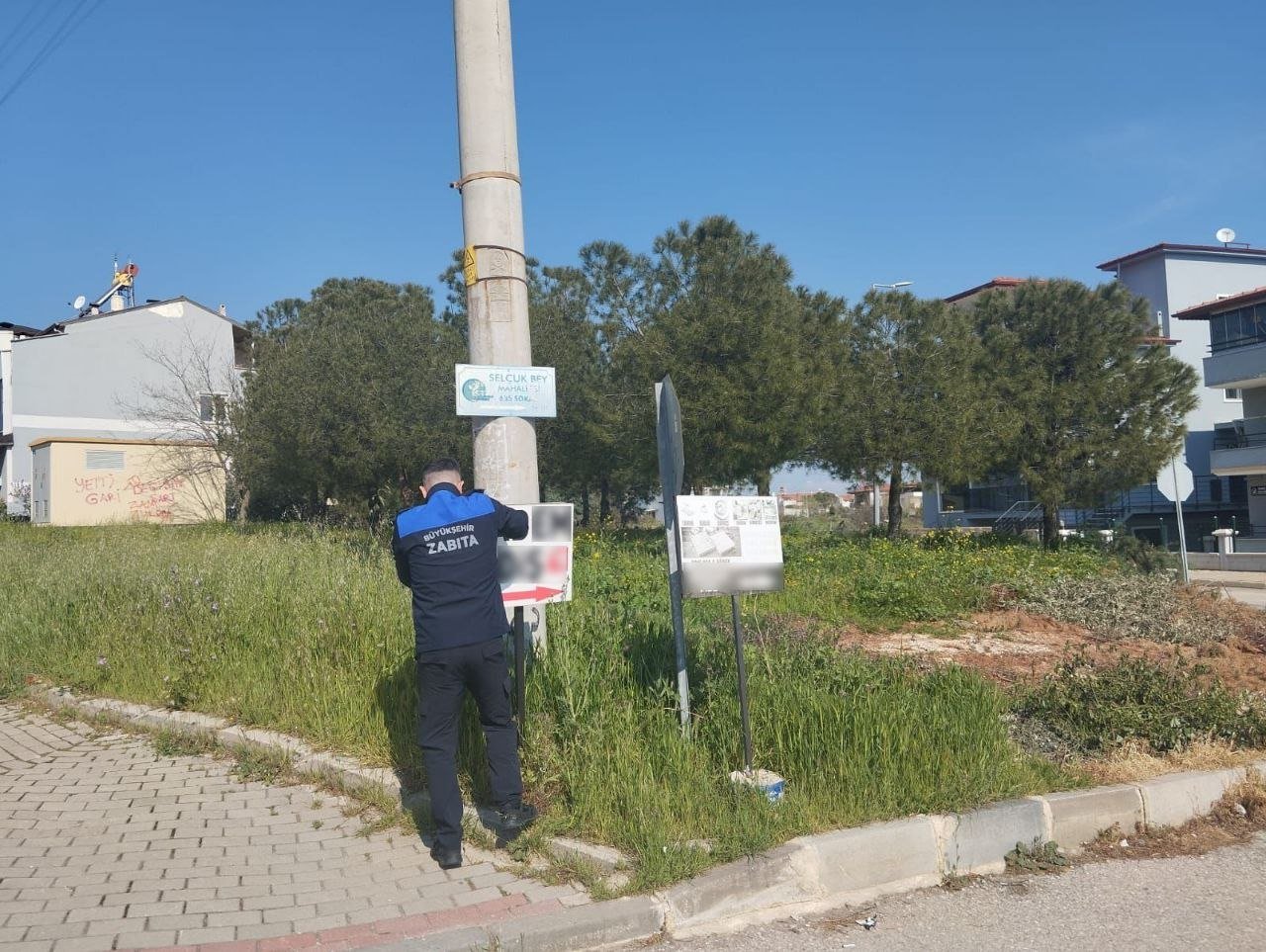 Büyükşehir Zabıta’dan Totem Ve Tabela Denetimi (1)