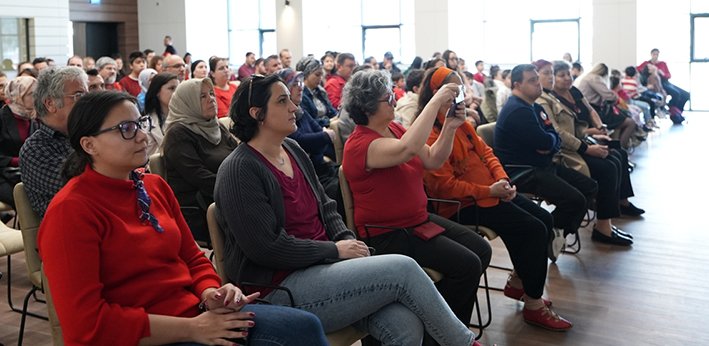 Denizli Büyükşehir’den Engelsiz Gönüllere Masallı Dokunuş (4)