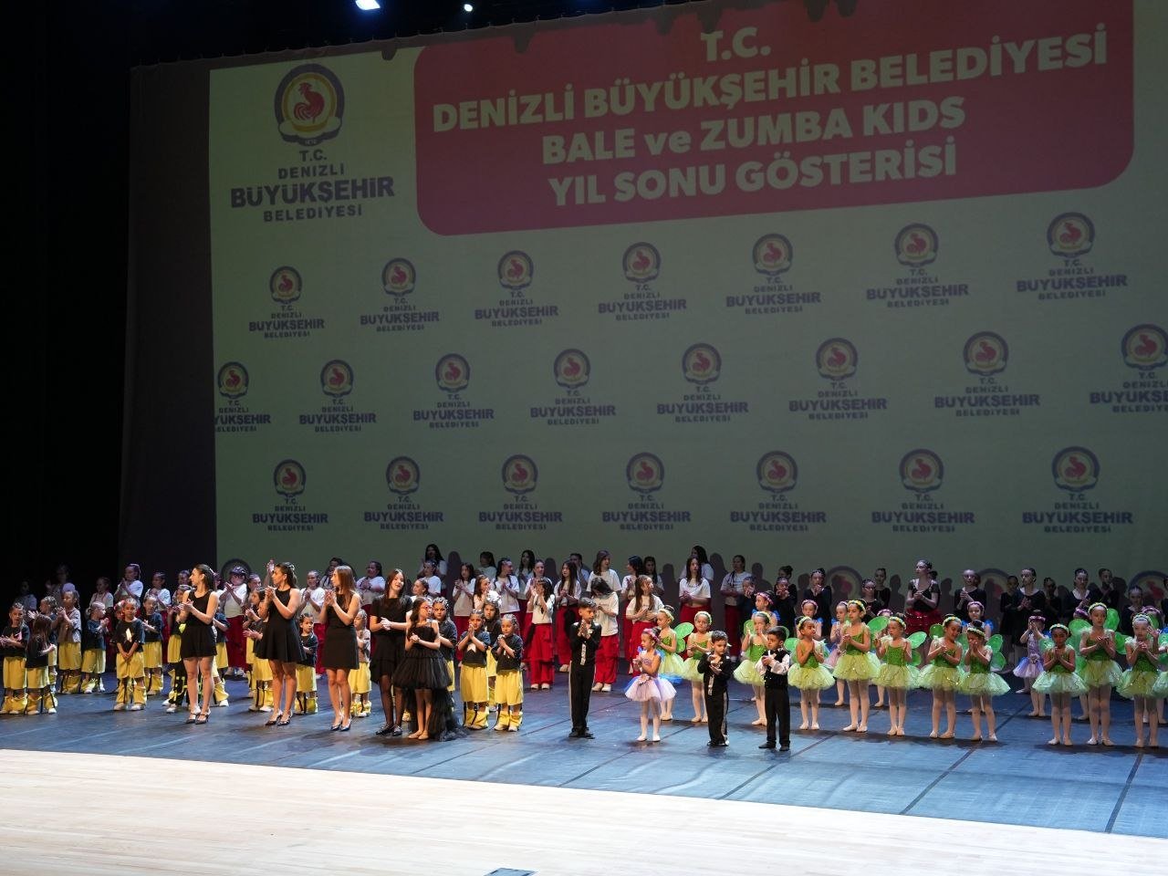 Denizli Büyükşehir’in 23 Nisan Etkinlikleri Miniklerle Başladı (7)