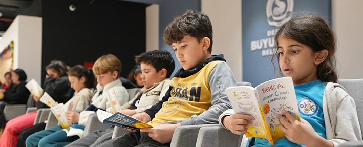 Denizli’de Çocuklar “Telefonu Bırak, Kitaba Sarıl” Çağrısına Kulak Veriyor (9)