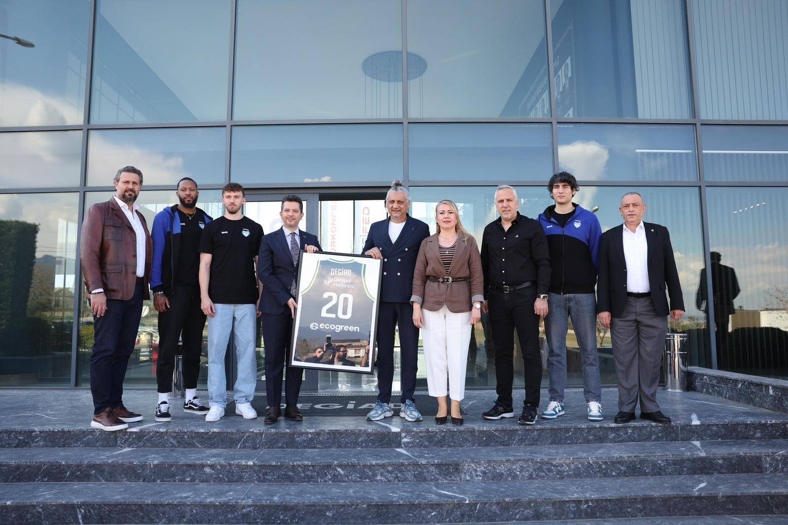 “Eği̇ti̇me Destek Maçi” Yarin Paü Arena’da Oynanacak (1)