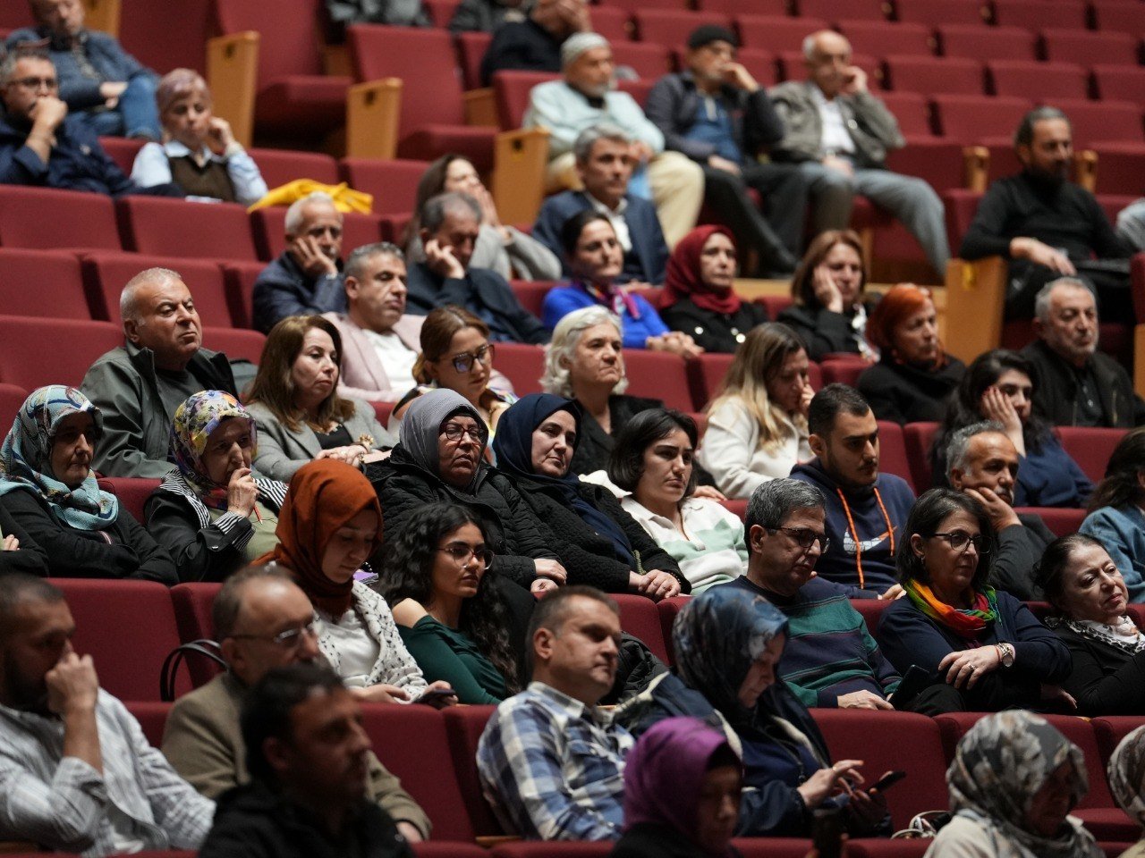 Farkındalıktan Çözüme “Gerçeğin Peşinde” (3)