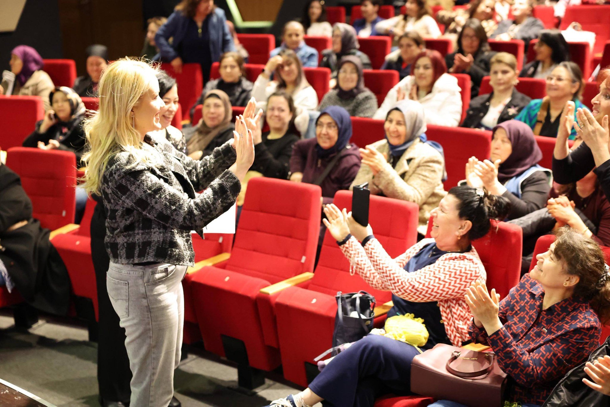 Kadinlarin Üretti̇ği̇ Ürünler Büyük Markalara Tedari̇k Oluyor (5)