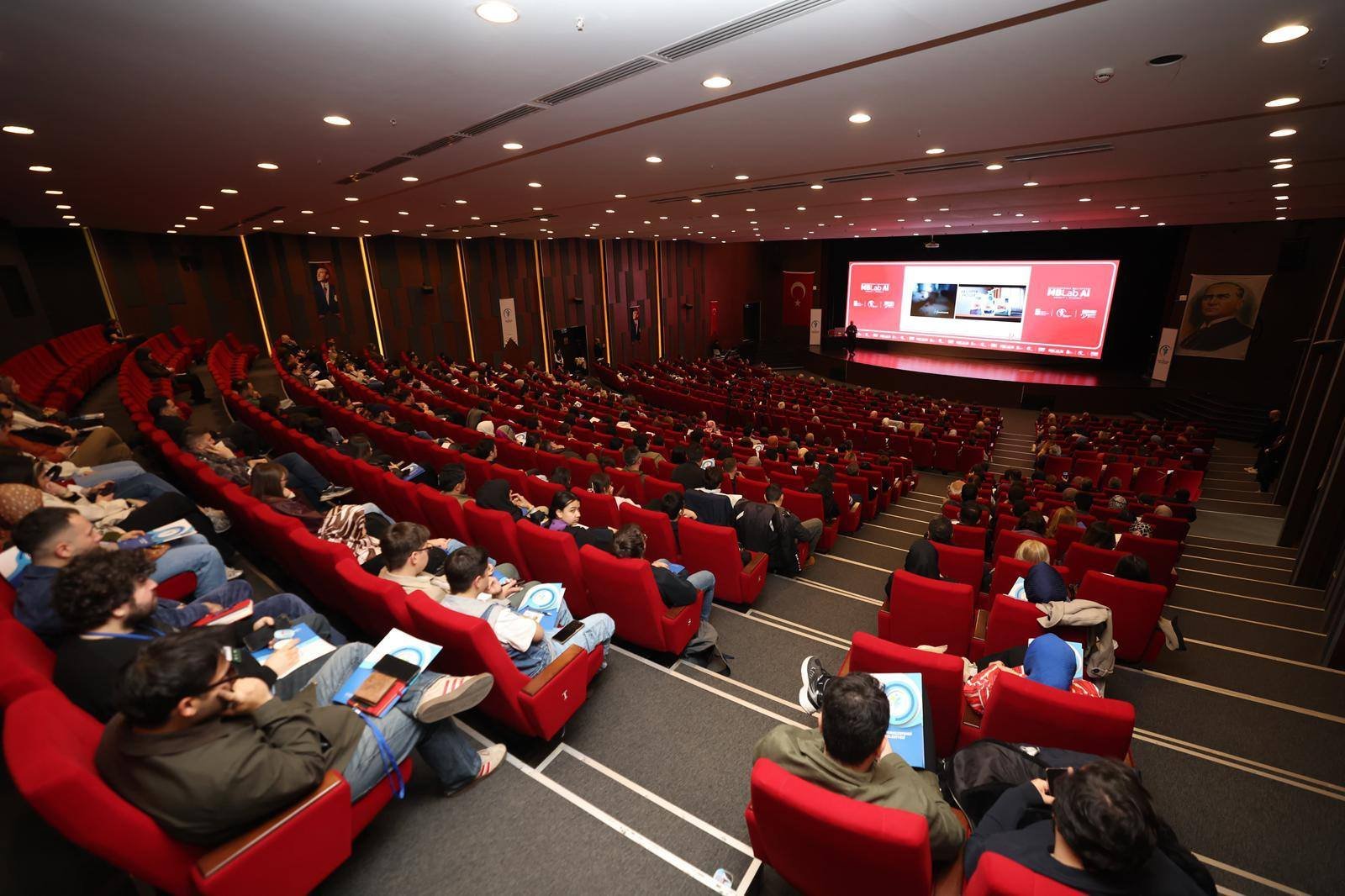 Merkezefendi̇ Beledi̇yesi̇’nden Di̇ji̇tal Geleceğe Güçlü Adim (10)