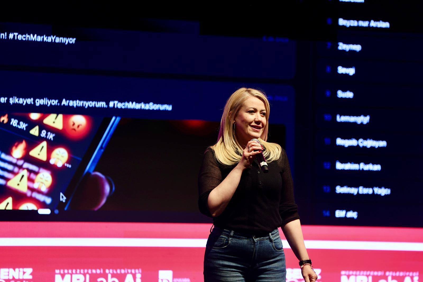 Merkezefendi̇ Beledi̇yesi̇’nden Di̇ji̇tal Geleceğe Güçlü Adim (17)