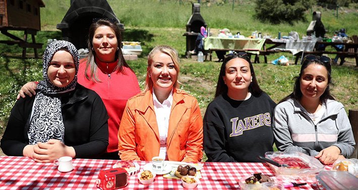 Baharin Coşkusu Ve Anneler Günü Ornaz Vadi̇si̇’nde Bi̇r Araya Geldi̇ (9)