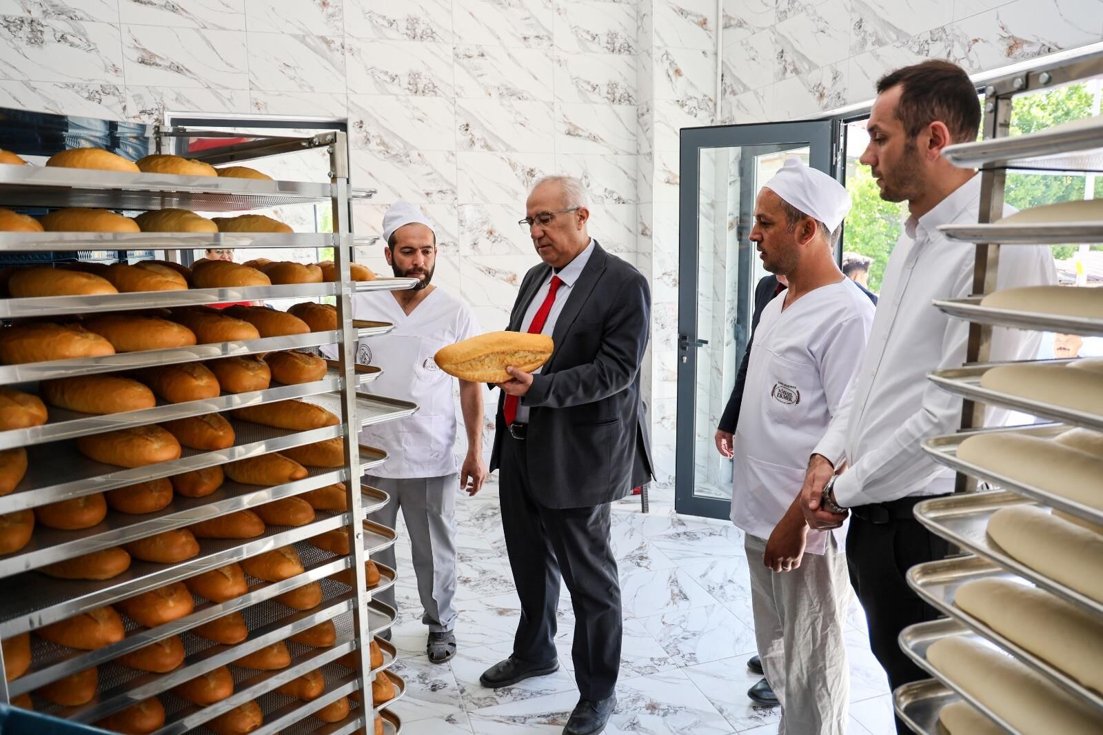 Çameli̇’de Yöresel Firinindan İlk Ekmek Çikti (4)