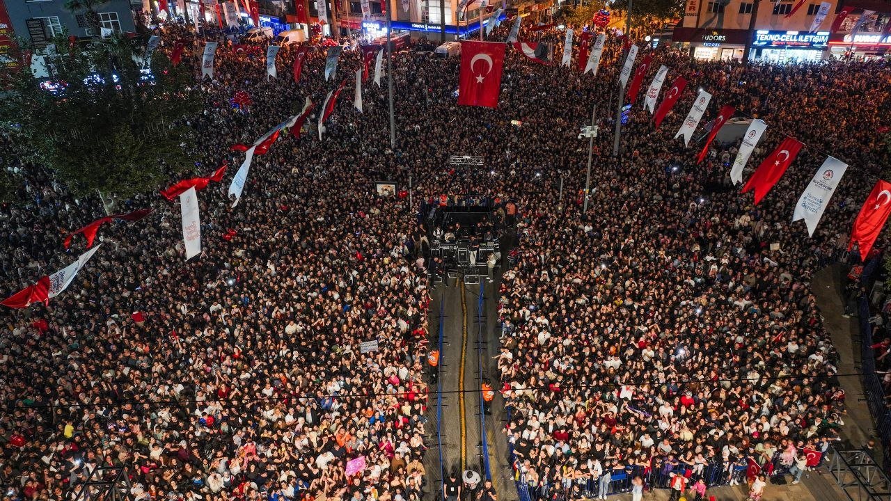 Denizli’de Dev Buluşma On Binler Sefo Konserine Akın Etti (12)