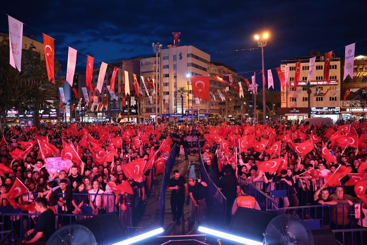 Denizli’de Dev Buluşma On Binler Sefo Konserine Akın Etti (18)