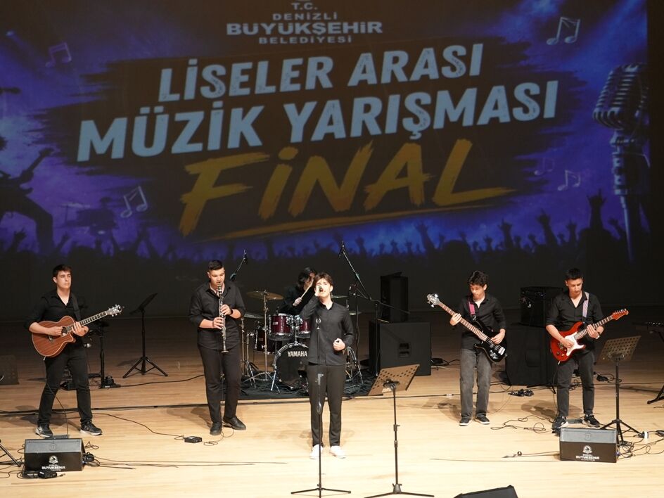 Potadan Zirveye, Sahneden Ödüle “19 Mayıs” (14)