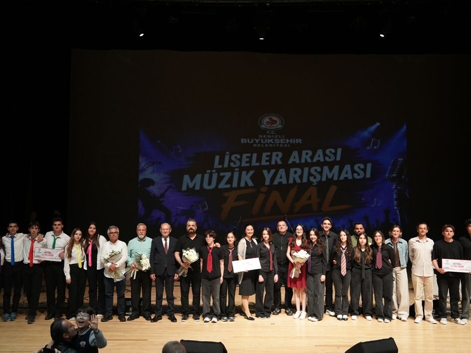 Potadan Zirveye, Sahneden Ödüle “19 Mayıs” (17)