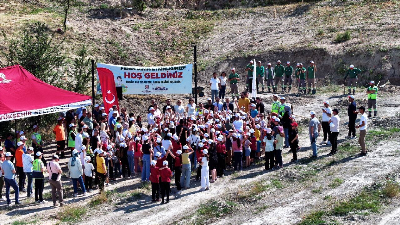 Büyükşehir Ile Doğaya Yeşil Dokunuş Zeytin Fidanları Toprakla Buluştu (5)