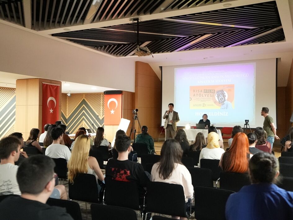 Büyükşehir Kısa Film Atölyesi’nde Eğitimler Başladı (2)