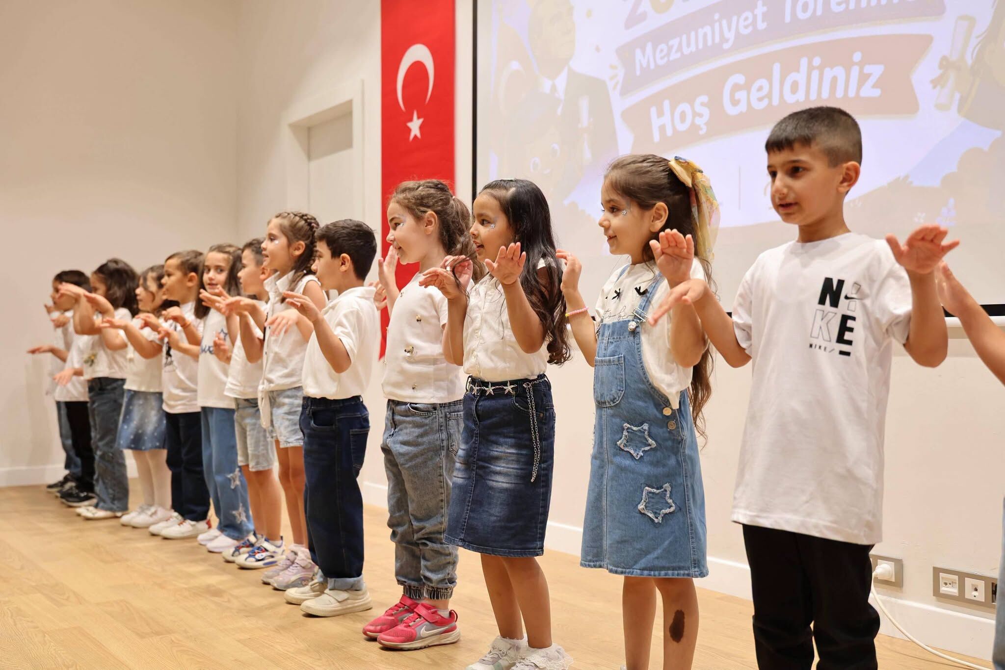 Merkezefendi̇’de Kreş Öğrenci̇leri̇ni̇n Mezuni̇yet Sevi̇nci̇ (3)