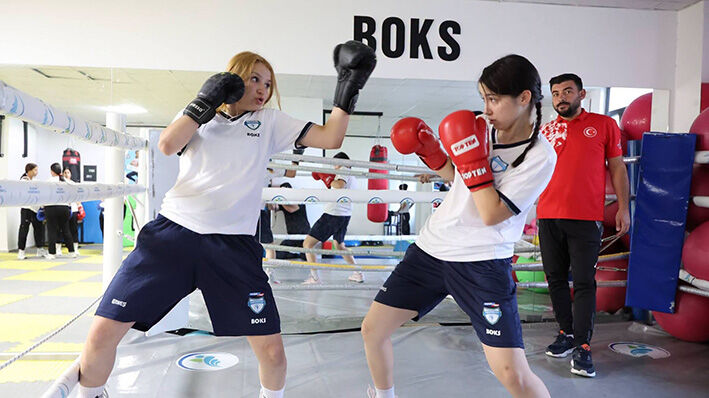 Başarili Boksörler Türki̇ye Yildizlar Boks Şampi̇yonasi’nda Mücadele Edecek (3)