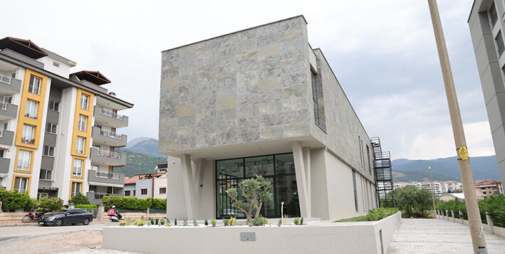 Fai̇k Kaplan Kütüphanesi̇ Ve Ki̇tap Kafe Çok Yakinda Hi̇zmete Açiliyor (1)
