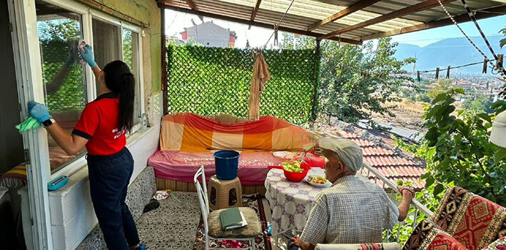 Denizli Büyükşehir Evde Bakım Ve Sağlık Hizmetiyle Yüzleri Güldürüyor (1)