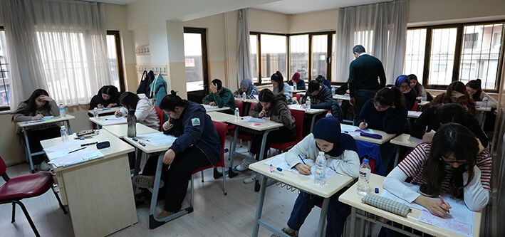 Denizli Büyükşehir Sınav Maratonunda Gençlerin Yanında (5)