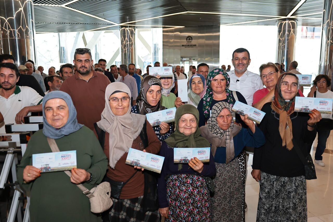 Toprağın Emekçisine Büyükşehir Desteği (8)