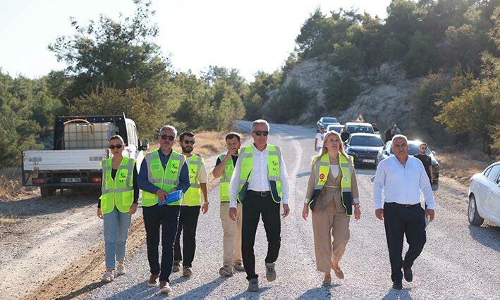 Başkan Doğan, Yeşi̇lyayla Hacieyüplü Arasindaki̇ Asfalt Çalişmalarini İnceledi̇ (5)