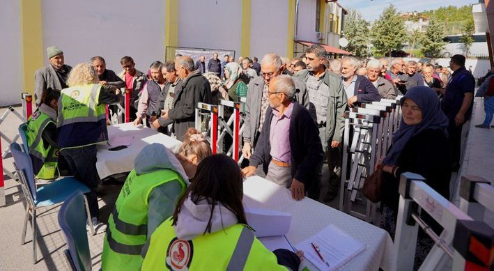Büyükşehir’den Üreticinin Yüzünü Güldüren Destek (13)