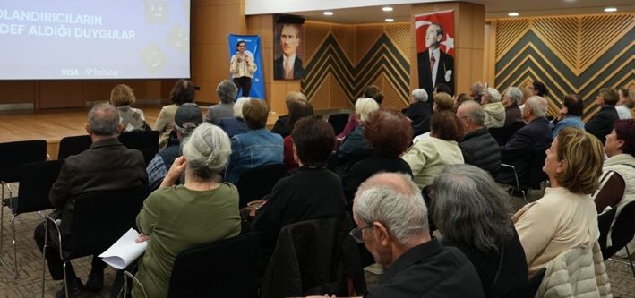 Denizli Büyükşehir’den “Dijitalde Güvendeyim” Eğitimi (1)